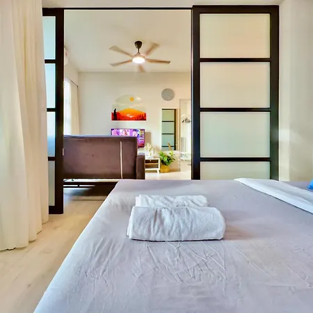 #6 Jesselton Quay City Pads Seaview By Zeluxo Kota Kinabalu Exterior photo
